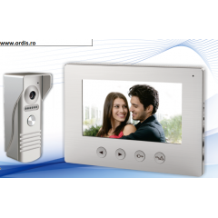 Kit videointerfon 1 familie cu monitor intern de 7